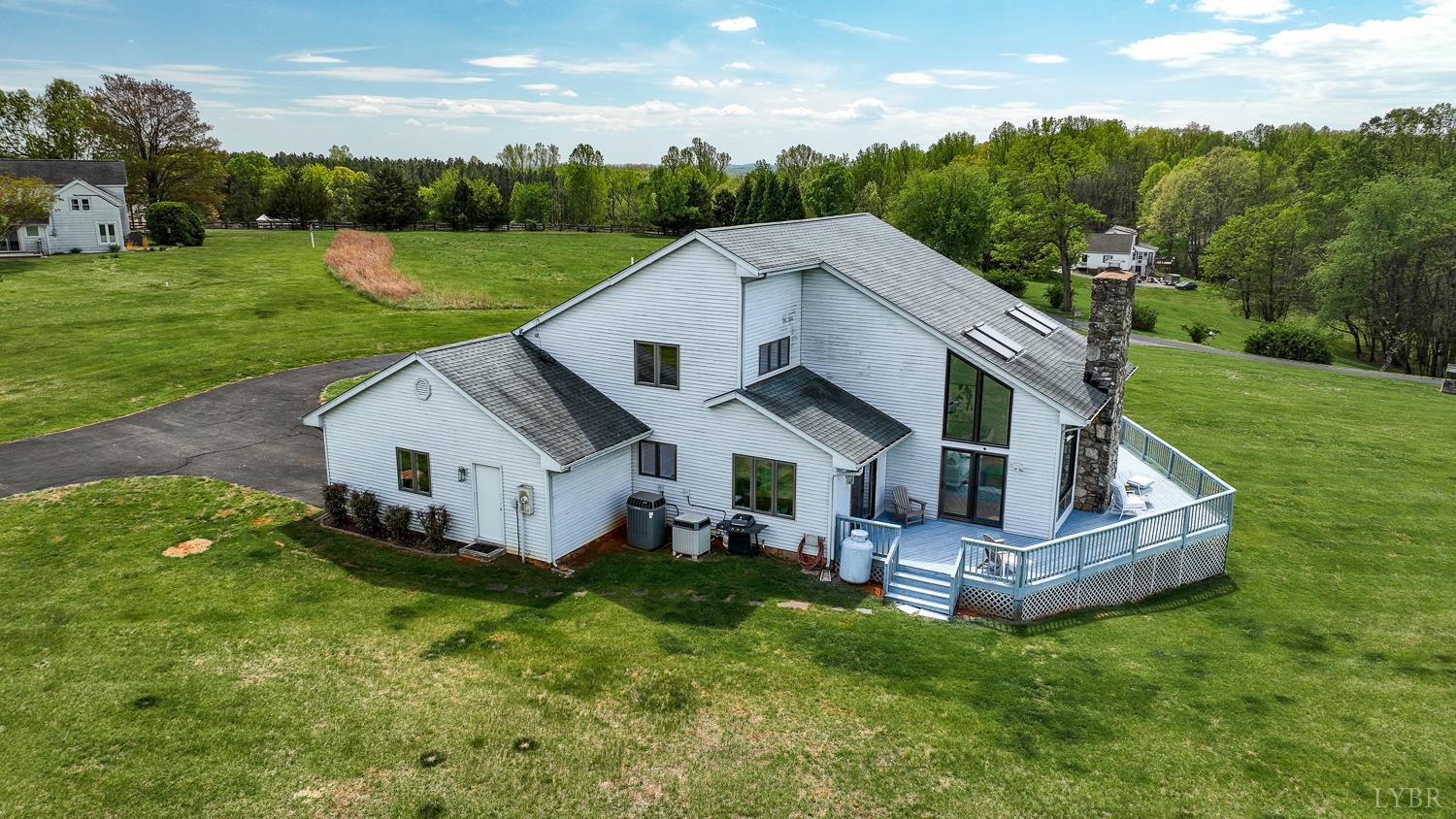 3453 Roaring Run Road Goode, VA 24556 - Photo 12 of 93