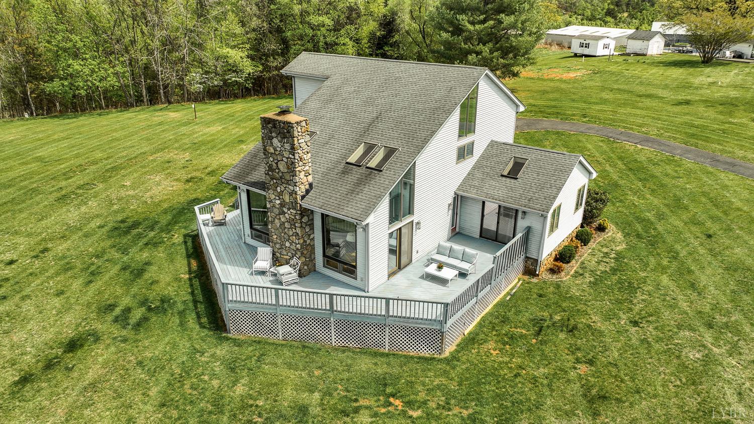 3453 Roaring Run Road Goode, VA 24556 - Photo 16 of 93