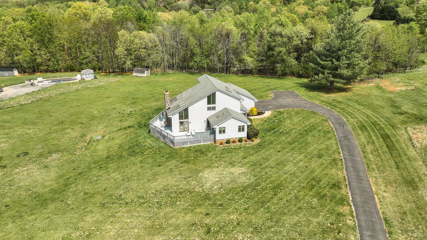 3453 Roaring Run Road Goode, VA 24556 - Photo 19 of 93