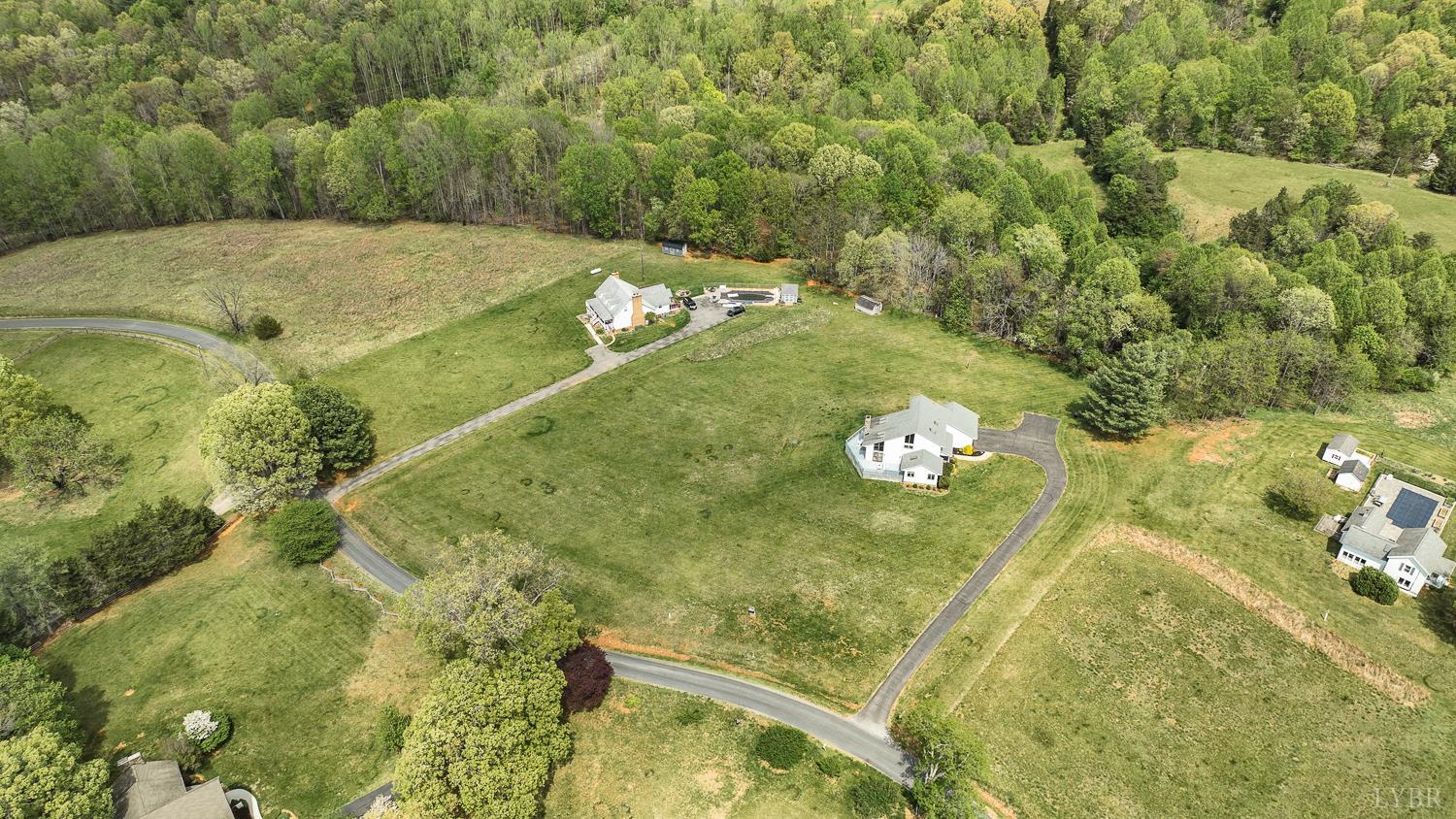 3453 Roaring Run Road Goode, VA 24556 - Photo 22 of 93