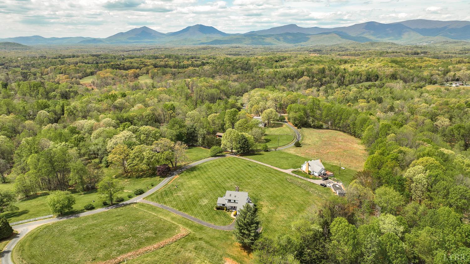 3453 Roaring Run Road Goode, VA 24556 - Photo 29 of 93