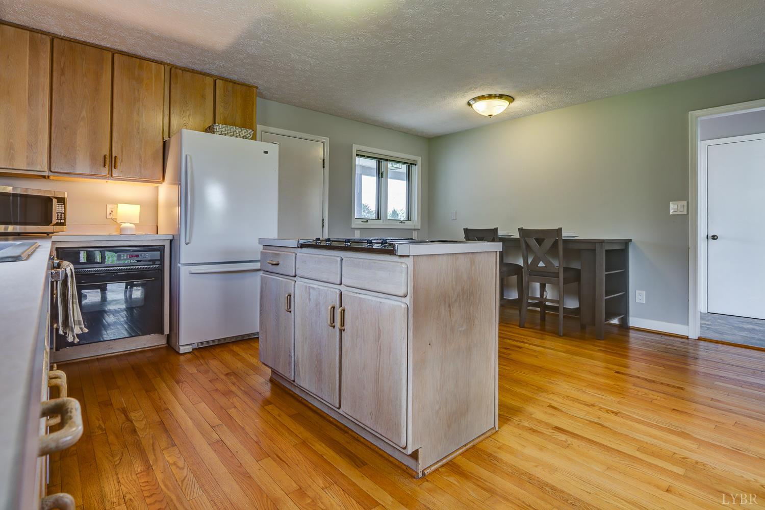 3453 Roaring Run Road Goode, VA 24556 - Photo 37 of 93