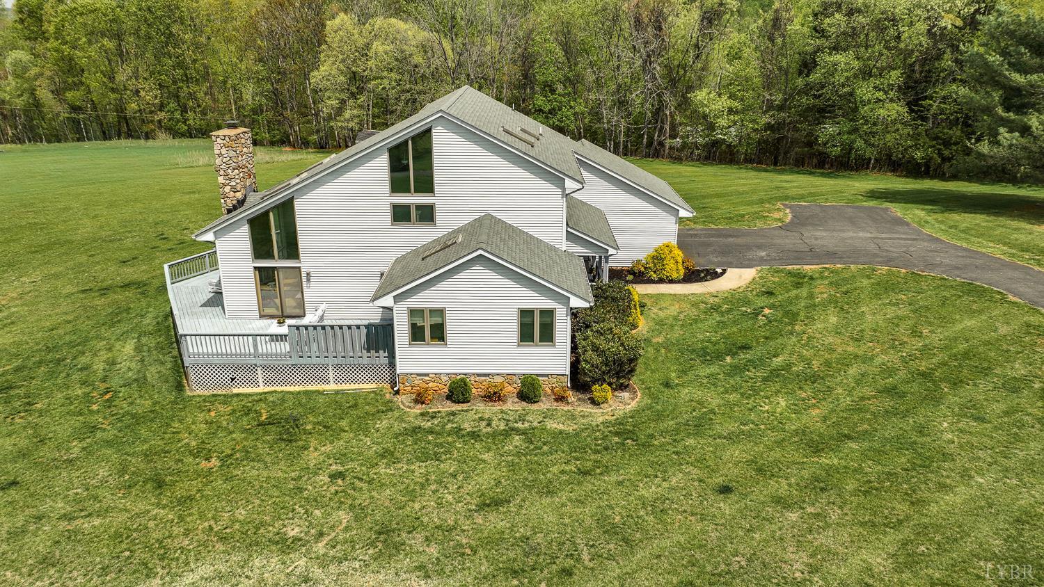 3453 Roaring Run Road Goode, VA 24556 - Photo 6 of 93