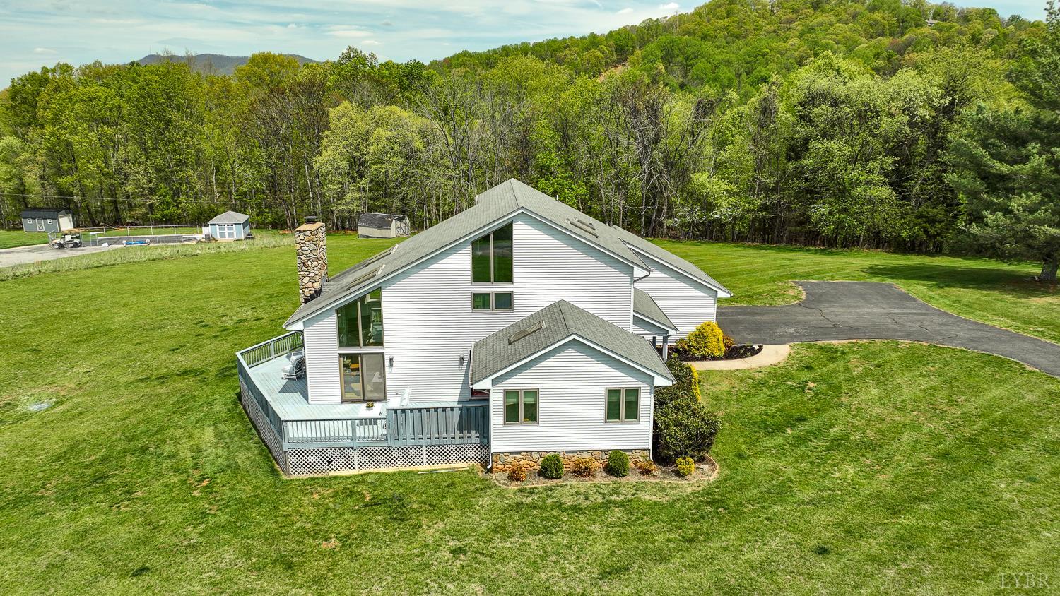 3453 Roaring Run Road Goode, VA 24556 - Photo 7 of 93