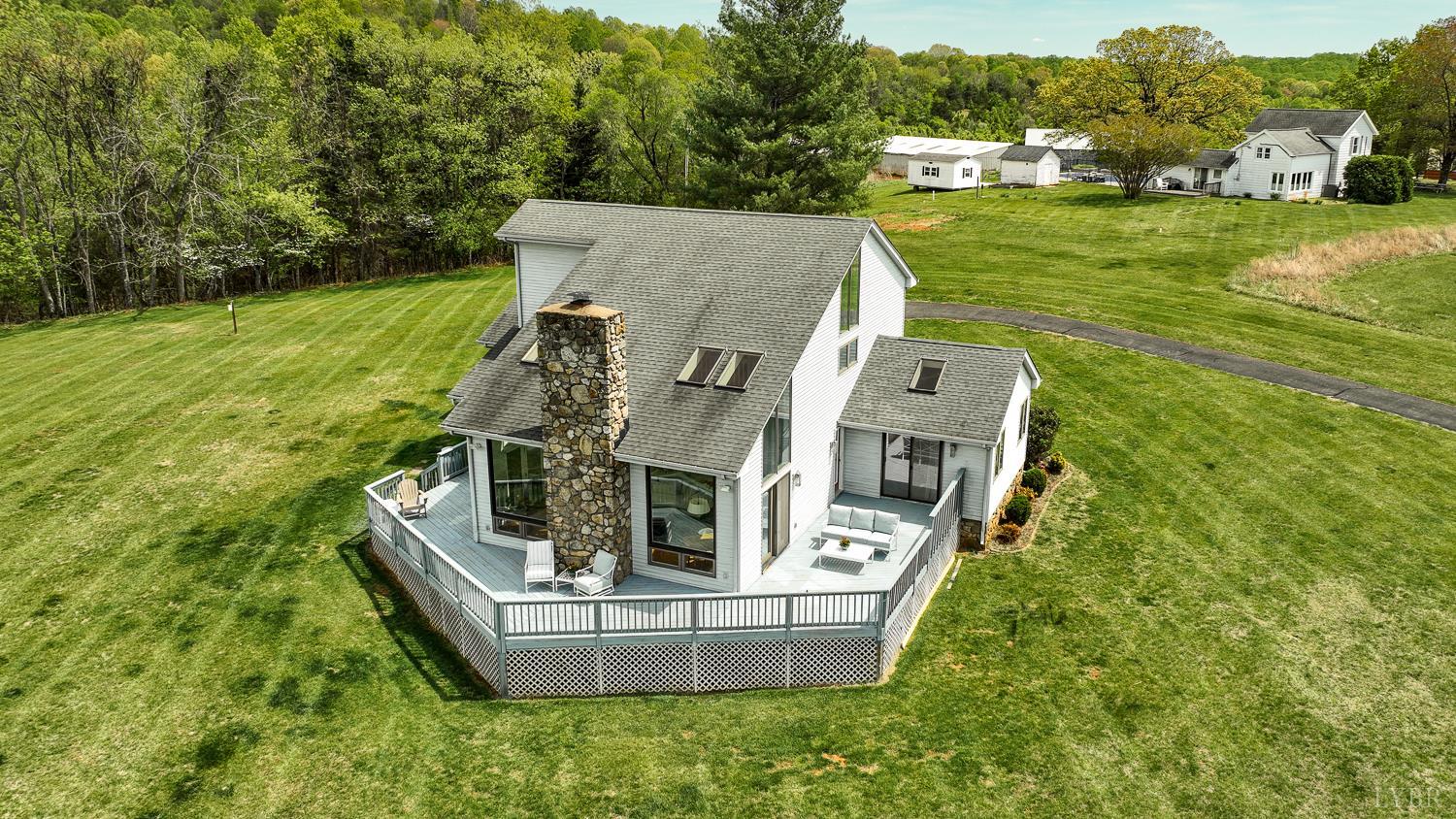 3453 Roaring Run Road Goode, VA 24556 - Photo 8 of 93