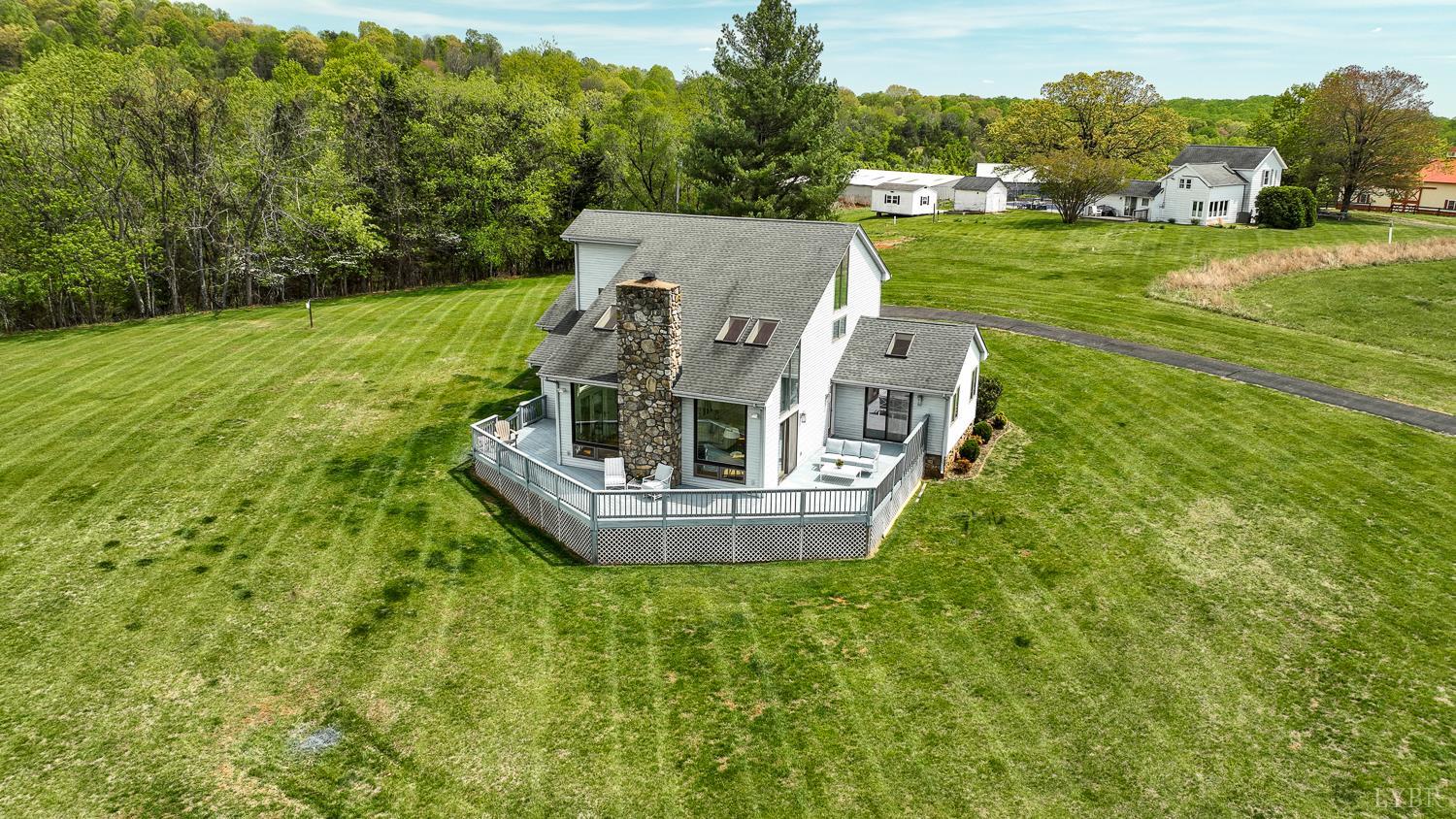 3453 Roaring Run Road Goode, VA 24556 - Photo 9 of 93