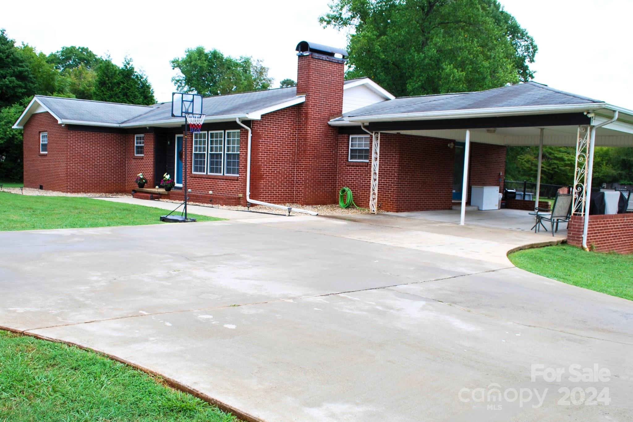 3131 Clarks Chapel Road Lenoir, NC 28645 - Photo 3 of 27 Gallery Image 3