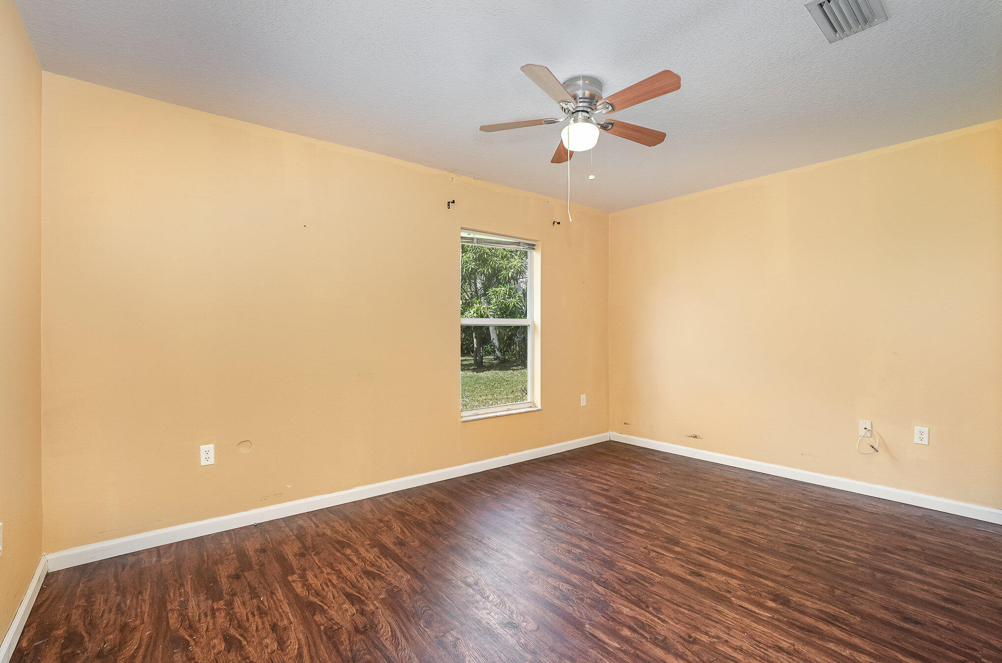 429 Freeman Road Northwest Palm Bay, FL 32907 - Photo 15 of 24 015_dsc06975-edit