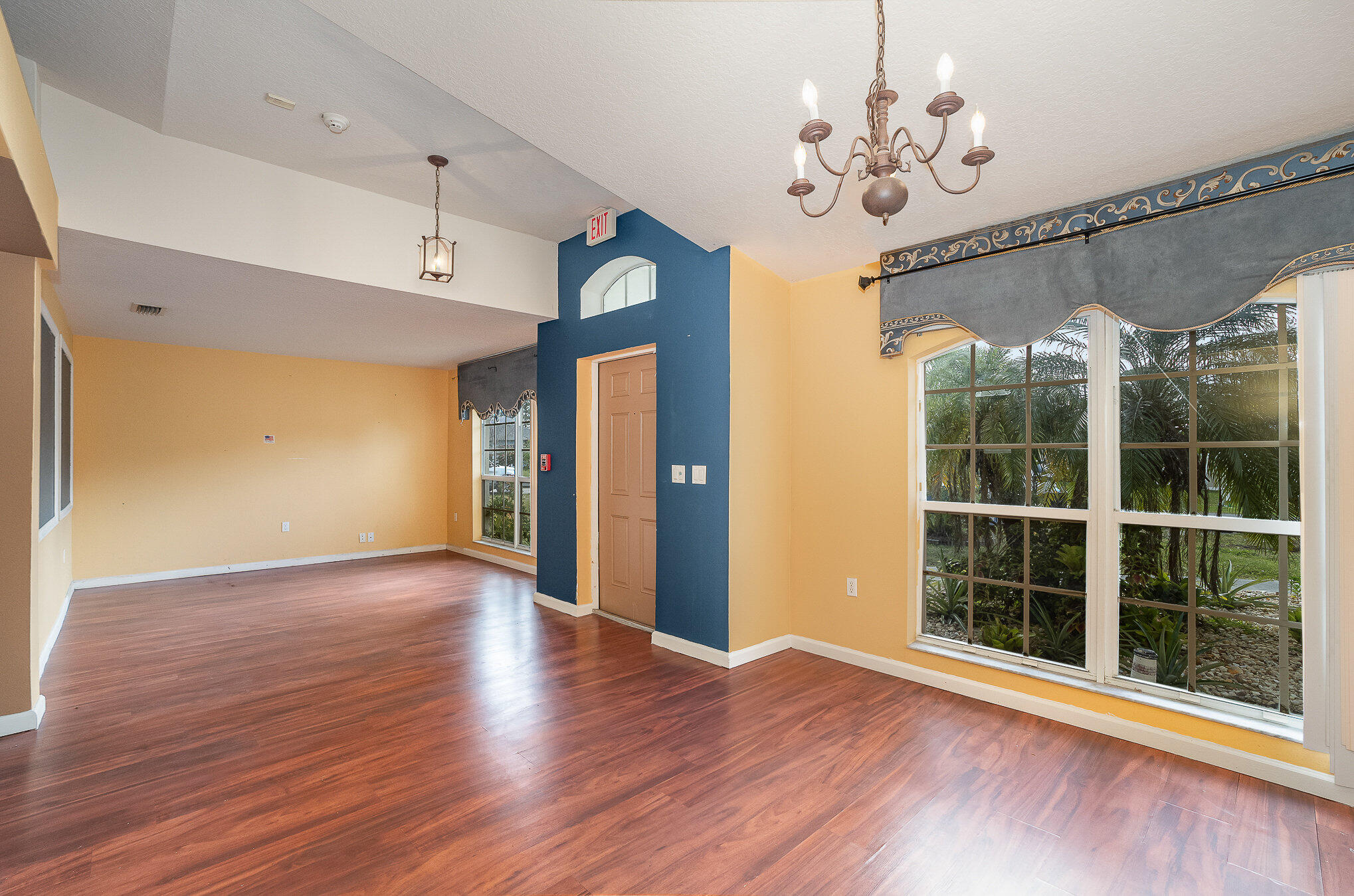 429 Freeman Road Northwest Palm Bay, FL 32907 - Photo 3 of 24 003_dsc06936-edit