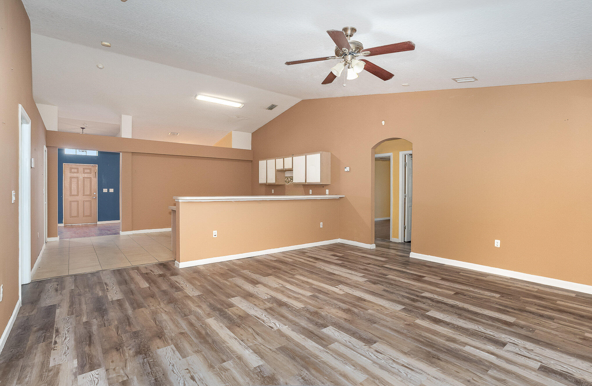 429 Freeman Road Northwest Palm Bay, FL 32907 - Photo 7 of 24 007_dsc06957-edit