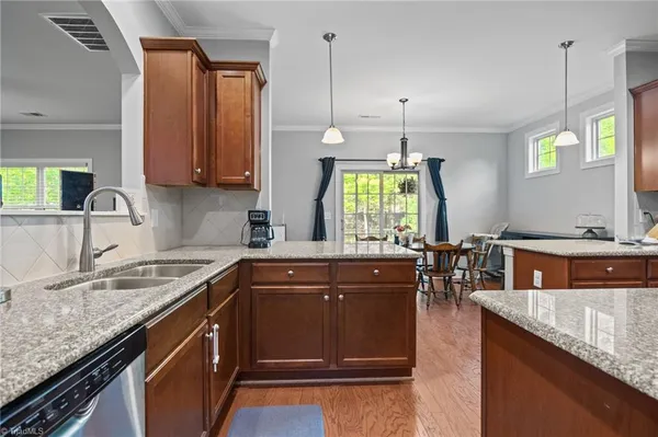 $475,000 | 2681 Splitbrooke Drive, High Point, NC 27265