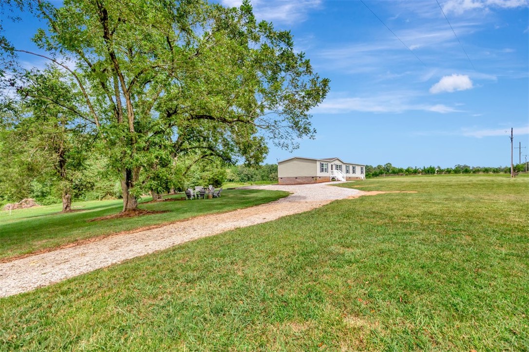 5821 Highway 187 Anderson, SC 29626 - Photo 2 of 47