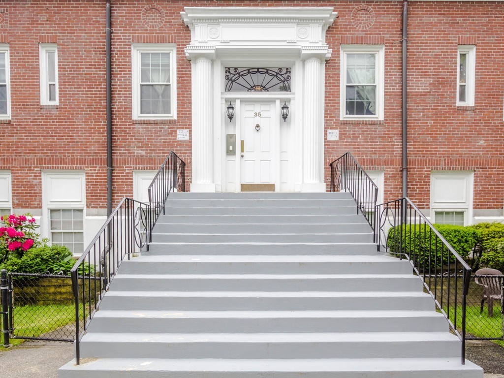 35 Eldridge Road, Unit 204 Boston, MA 02130 - Photo 1 of 10 Gallery Image 1