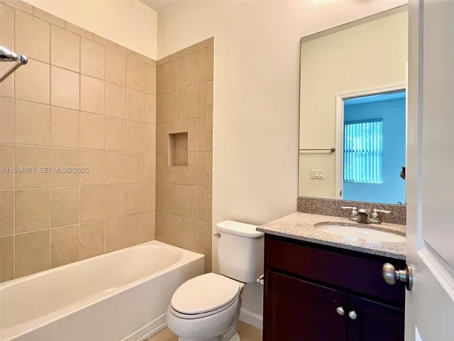 $3,800 | 12585 Northwest 32nd Manor, Sunrise, FL 33323