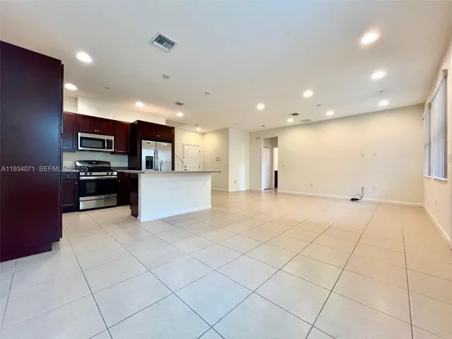 $3,800 | 12585 Northwest 32nd Manor, Sunrise, FL 33323