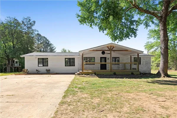 $299,990 | 2486 Pleasant Grove Road, Yatesville, GA 31097