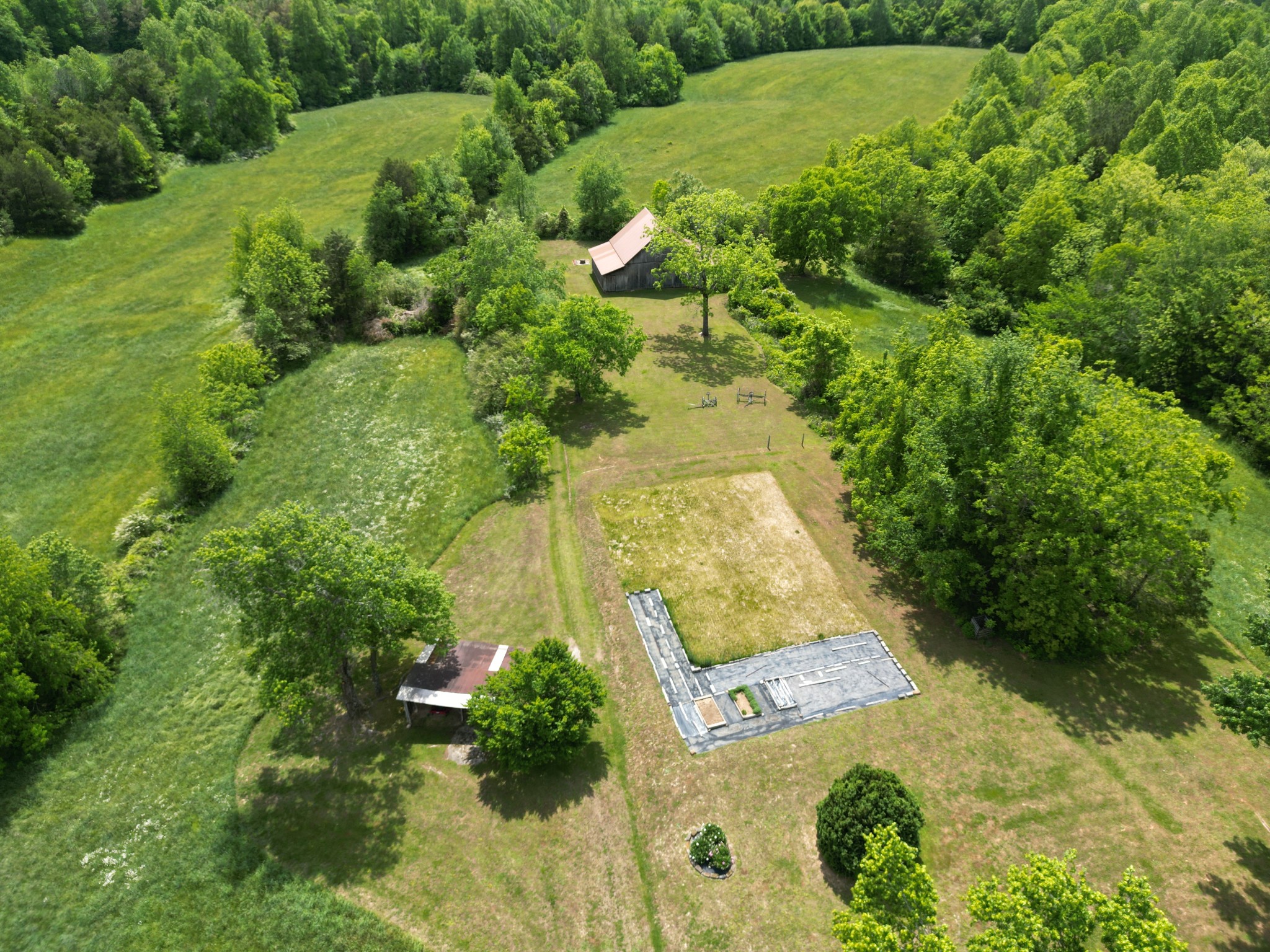 335 Nelson Cemetery Road Monroe, TN 38573 - Photo 33 of 81 an aerial view of residential house with outdoor space and trees all around