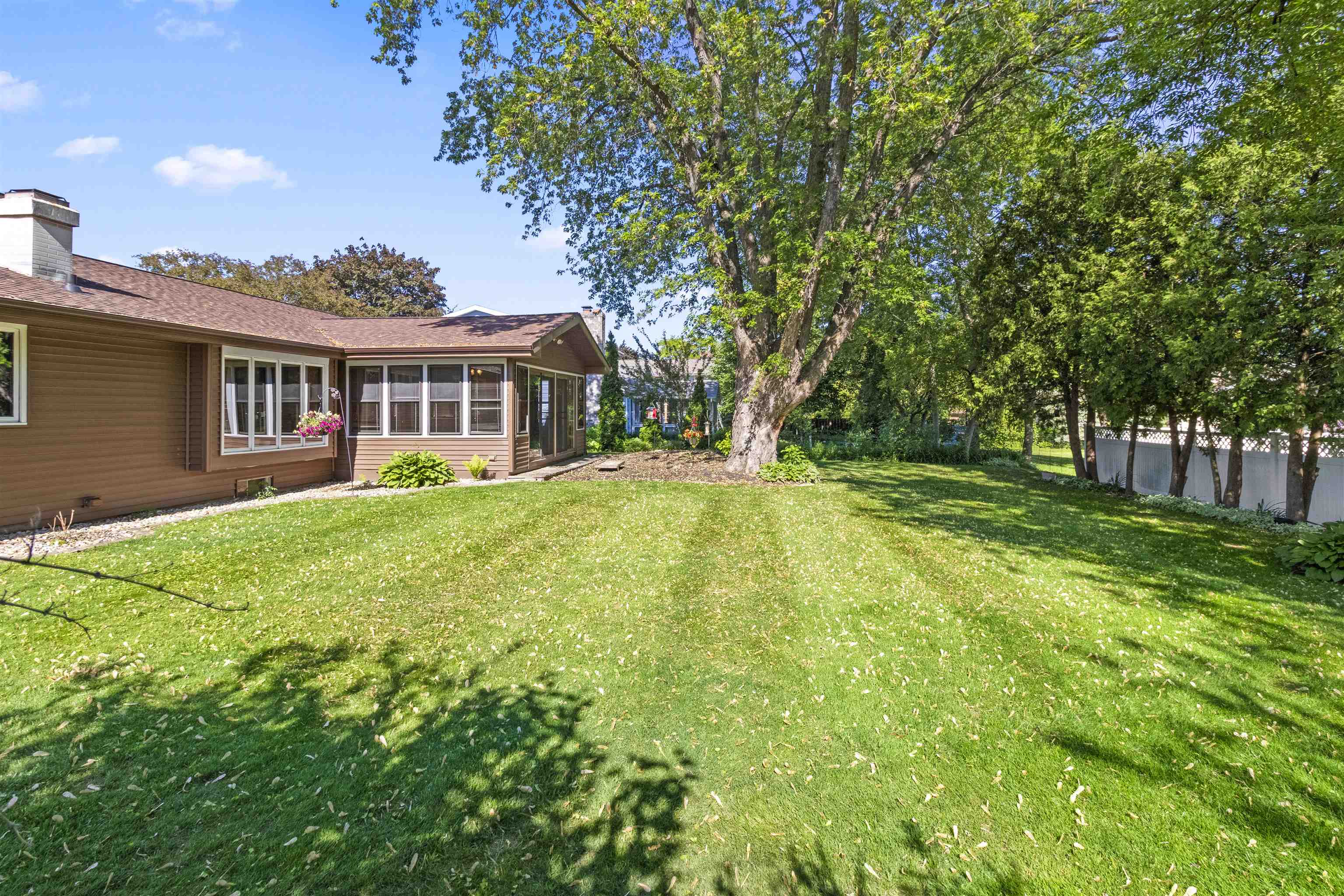 933 East Capitol Drive Appleton, WI 54911 - Photo 40 of 46