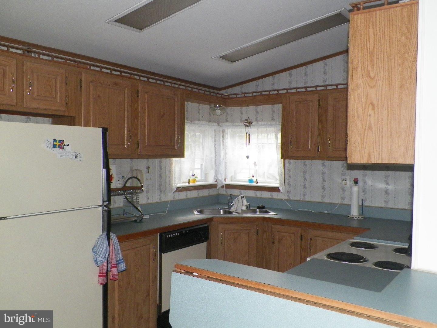 425 Running Brook Road North Wales, PA 19454 - Photo 10 of 18 Kitchen
