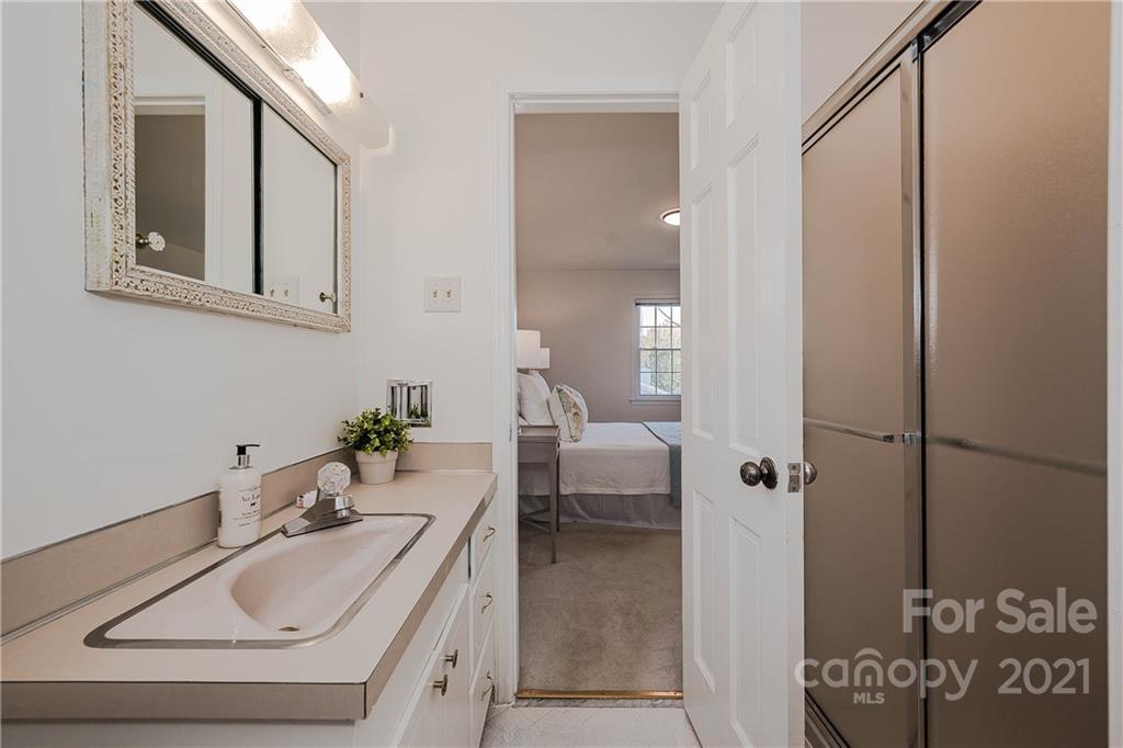 3809 Riverbend Road Charlotte, NC 28210 - Photo 17 of 31 Gallery Image 17