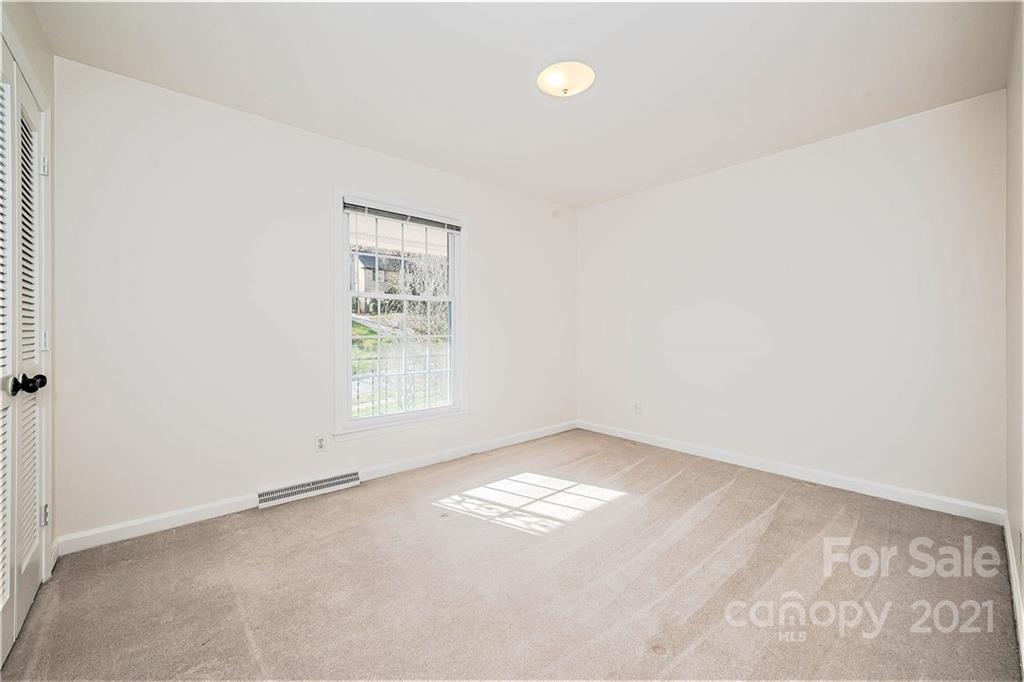 3809 Riverbend Road Charlotte, NC 28210 - Photo 20 of 31 Gallery Image 20