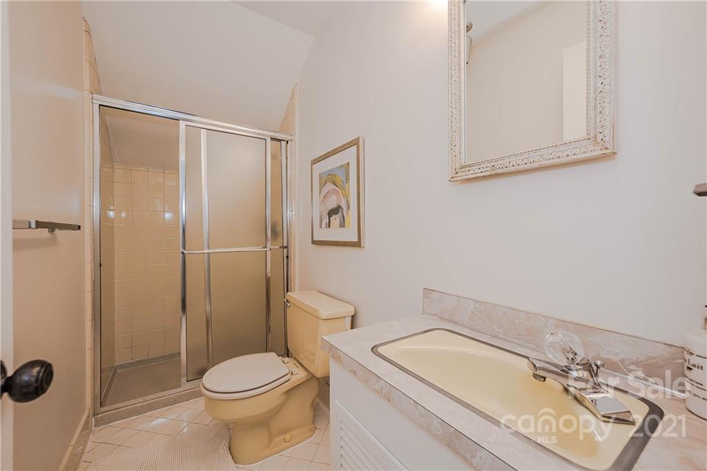 3809 Riverbend Road Charlotte, NC 28210 - Photo 25 of 31 Gallery Image 25