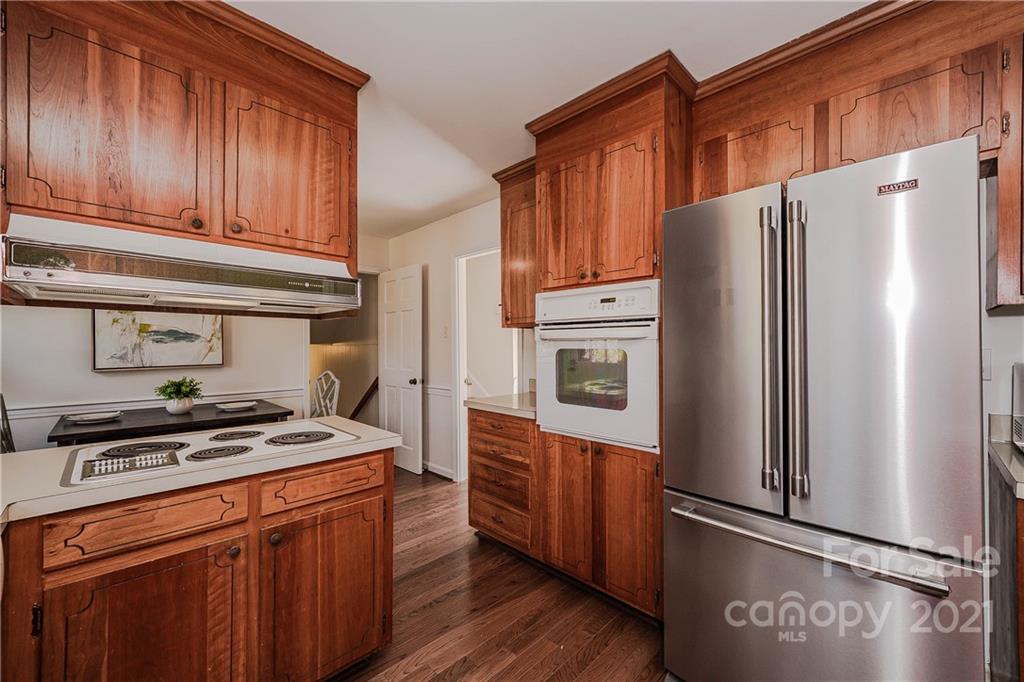 3809 Riverbend Road Charlotte, NC 28210 - Photo 8 of 31 Gallery Image 8