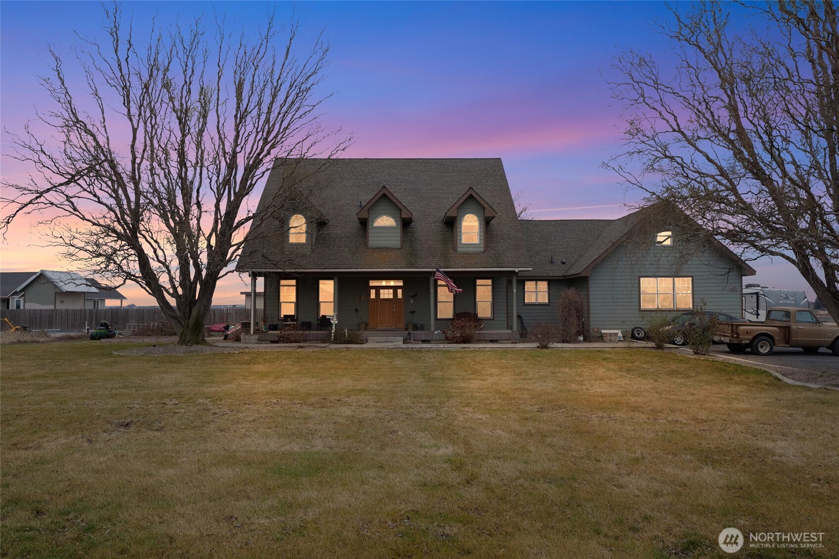 4997 Road 7.5 Northeast Moses Lake, WA 98837 - Photo 2 of 40