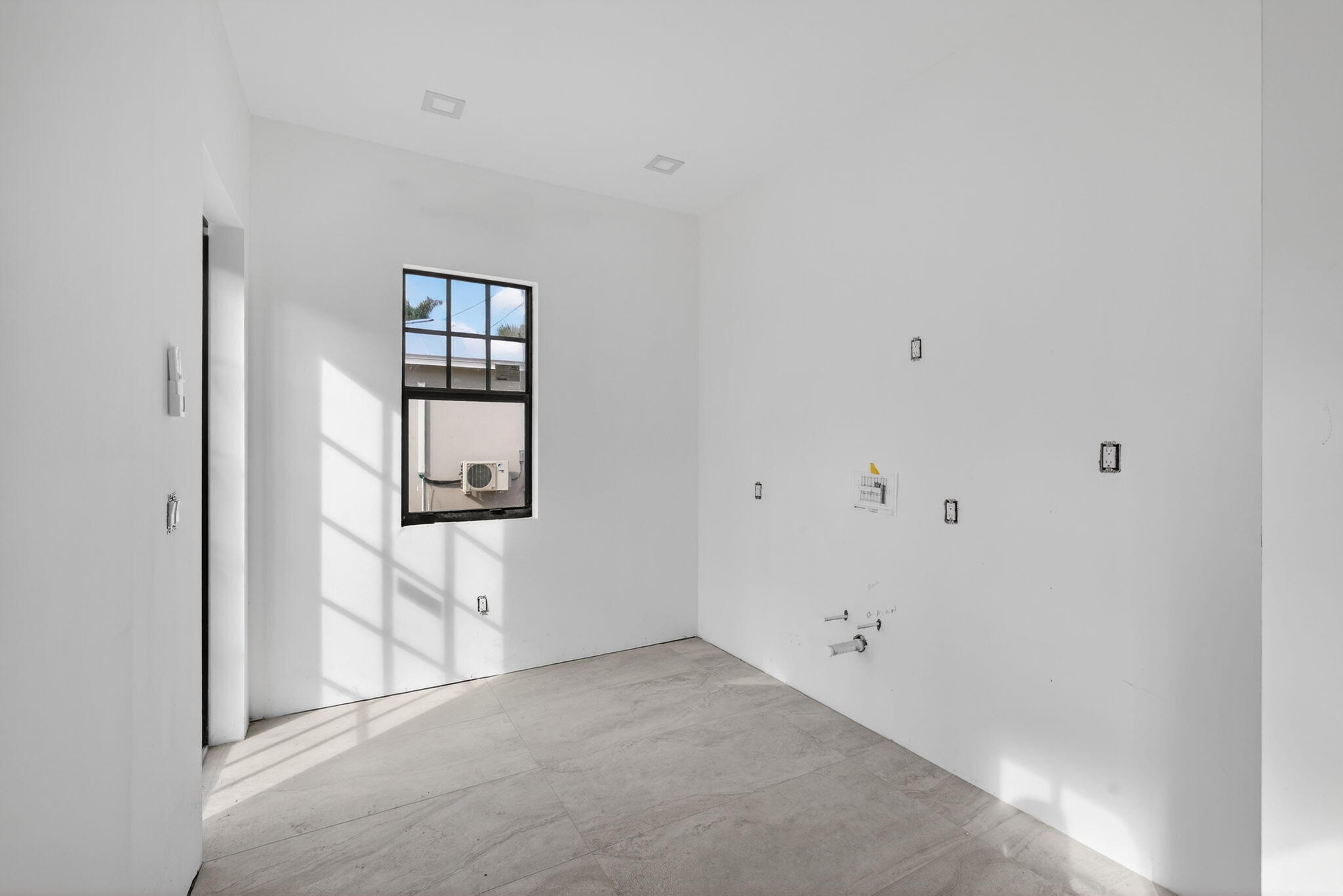 1013 Ardmore Road West Palm Beach, FL 33401 - Photo 20 of 35