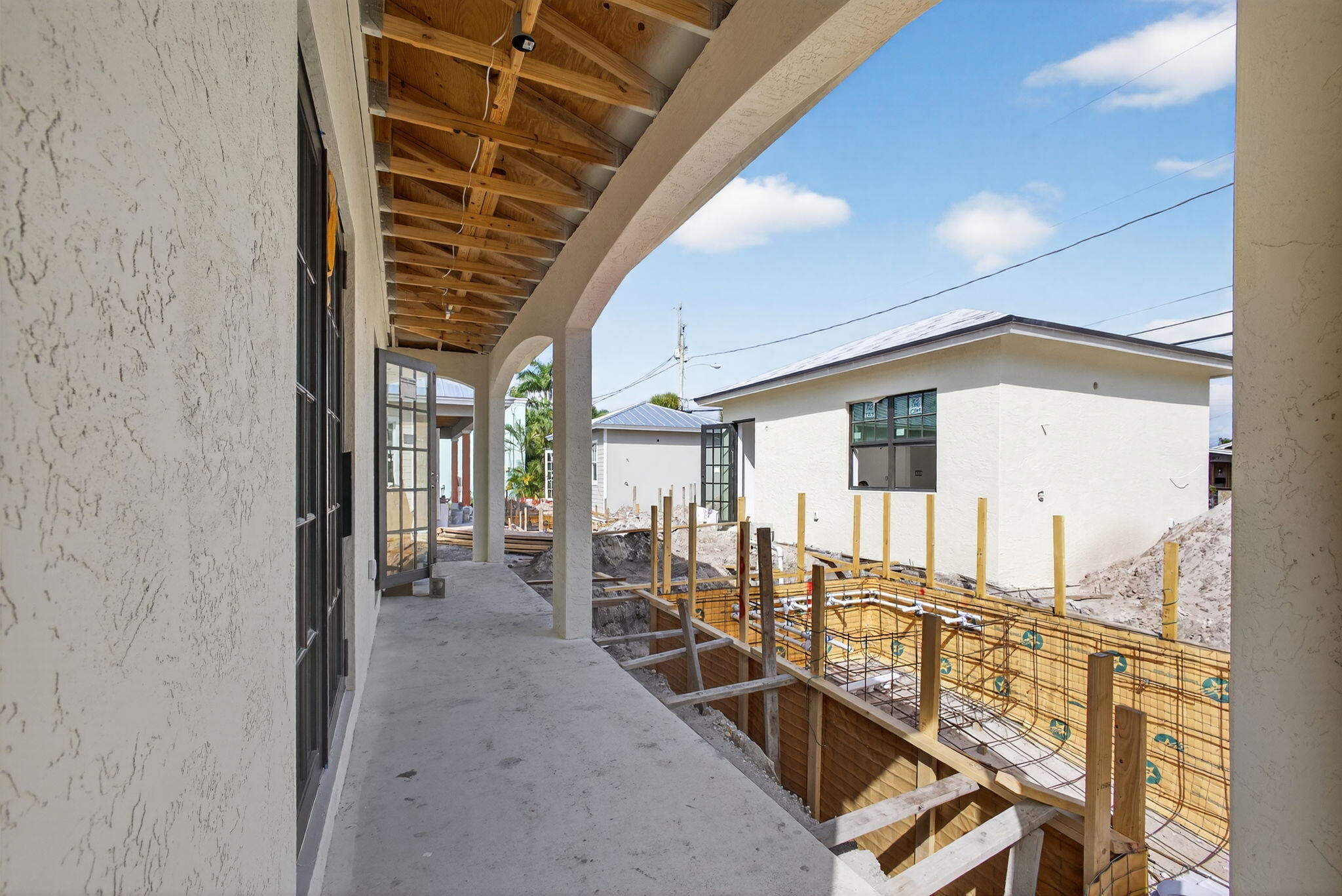 1013 Ardmore Road West Palm Beach, FL 33401 - Photo 27 of 35 a view of a hallway with the view of the house