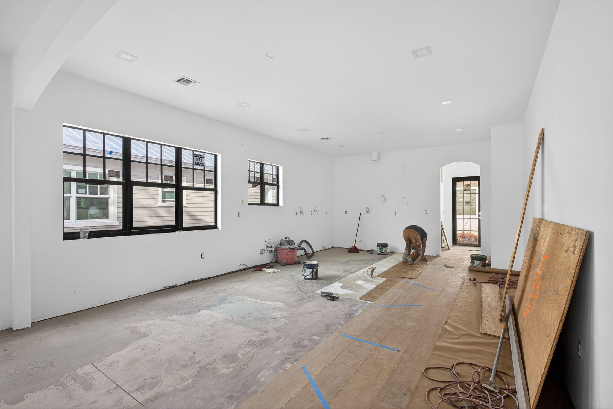 1013 Ardmore Road West Palm Beach, FL 33401 - Photo 28 of 35 a very nice looking room with a large window