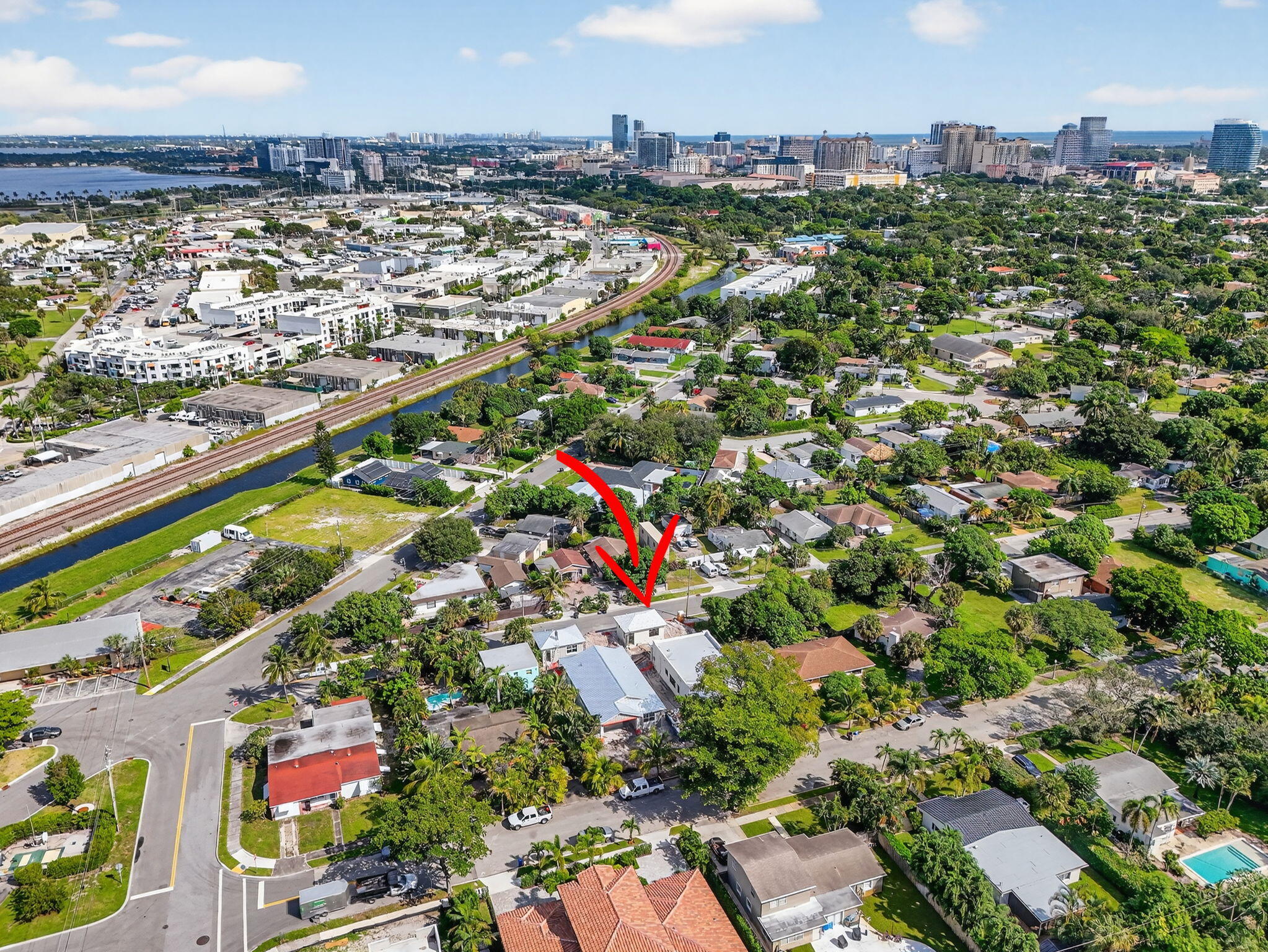 1013 Ardmore Road West Palm Beach, FL 33401 - Photo 5 of 35 a view of a city