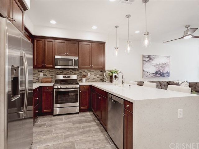 449 Pecana Street Camarillo, CA 93012 - Photo 3 of 24