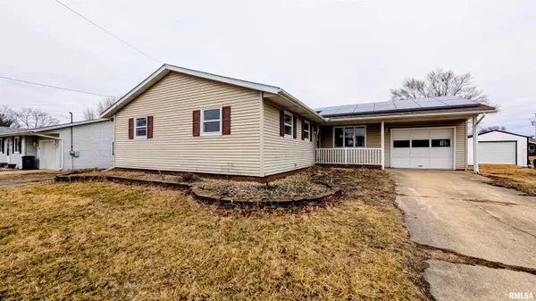 $224,900 | 1267 East Locust Street, Canton, IL 61520
