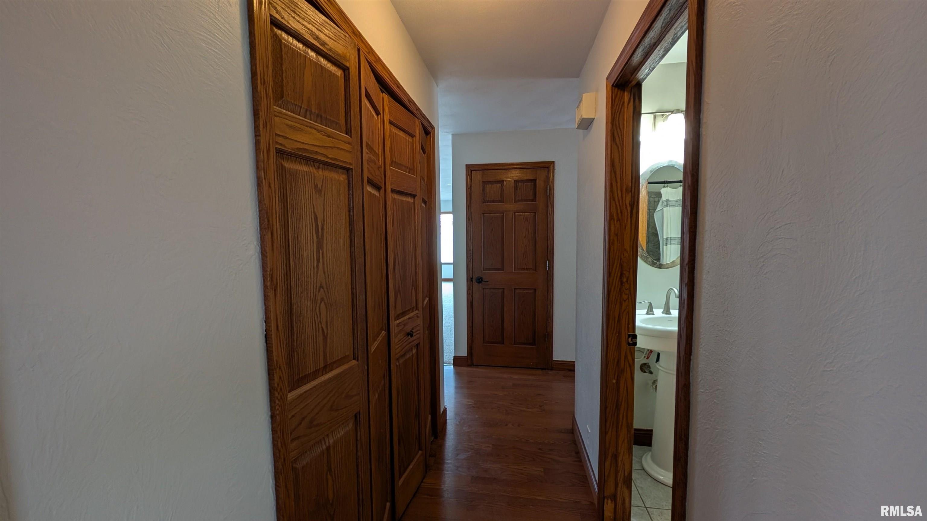 1267 East Locust Street Canton, IL 61520 - Photo 15 of 49