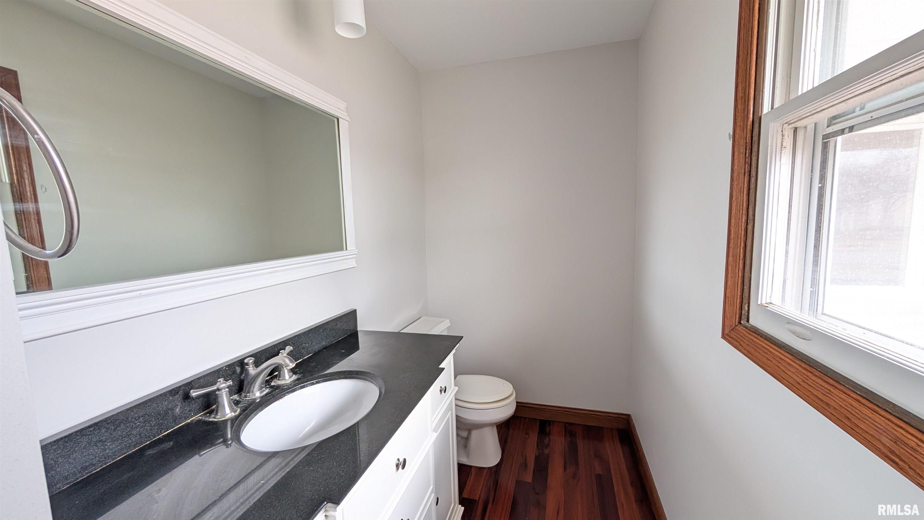 1267 East Locust Street Canton, IL 61520 - Photo 19 of 49