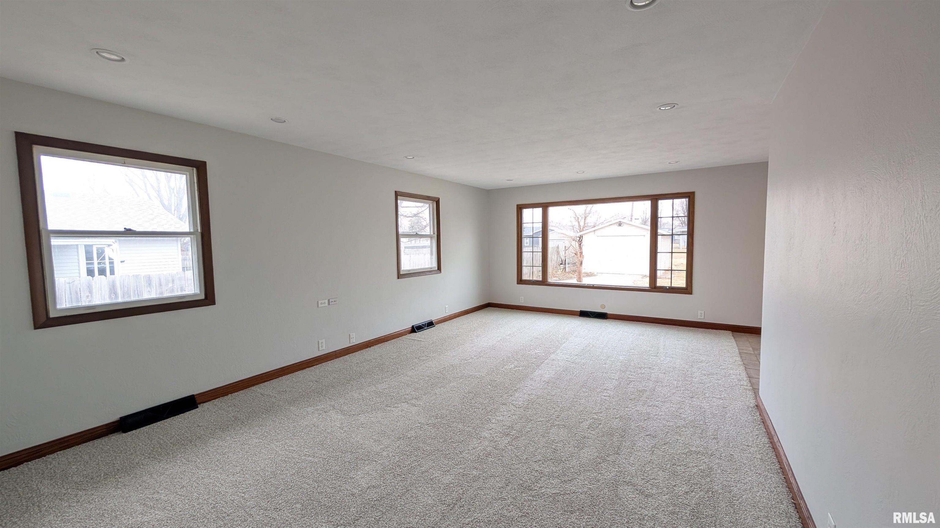 1267 East Locust Street Canton, IL 61520 - Photo 30 of 49