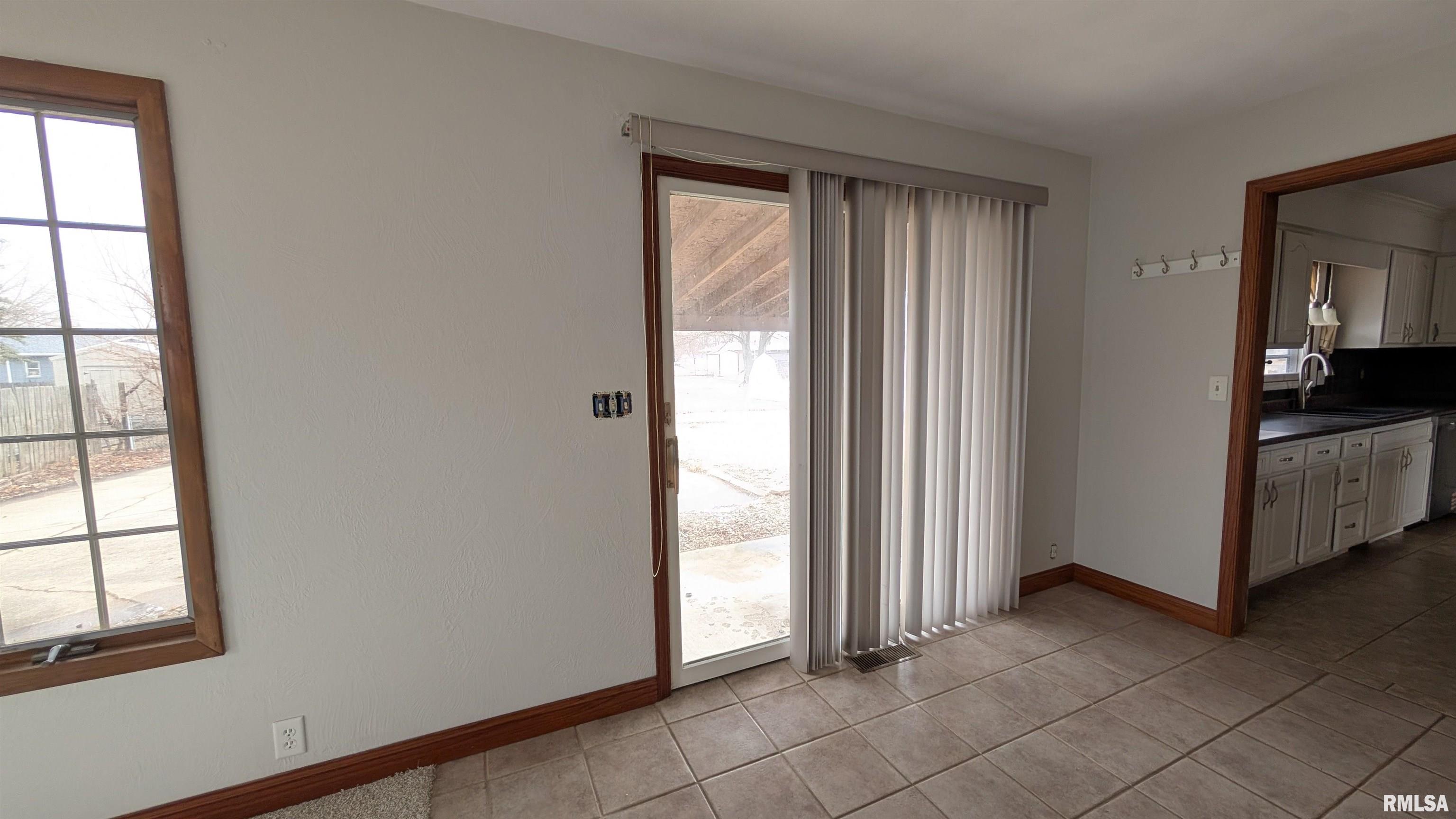 1267 East Locust Street Canton, IL 61520 - Photo 36 of 49