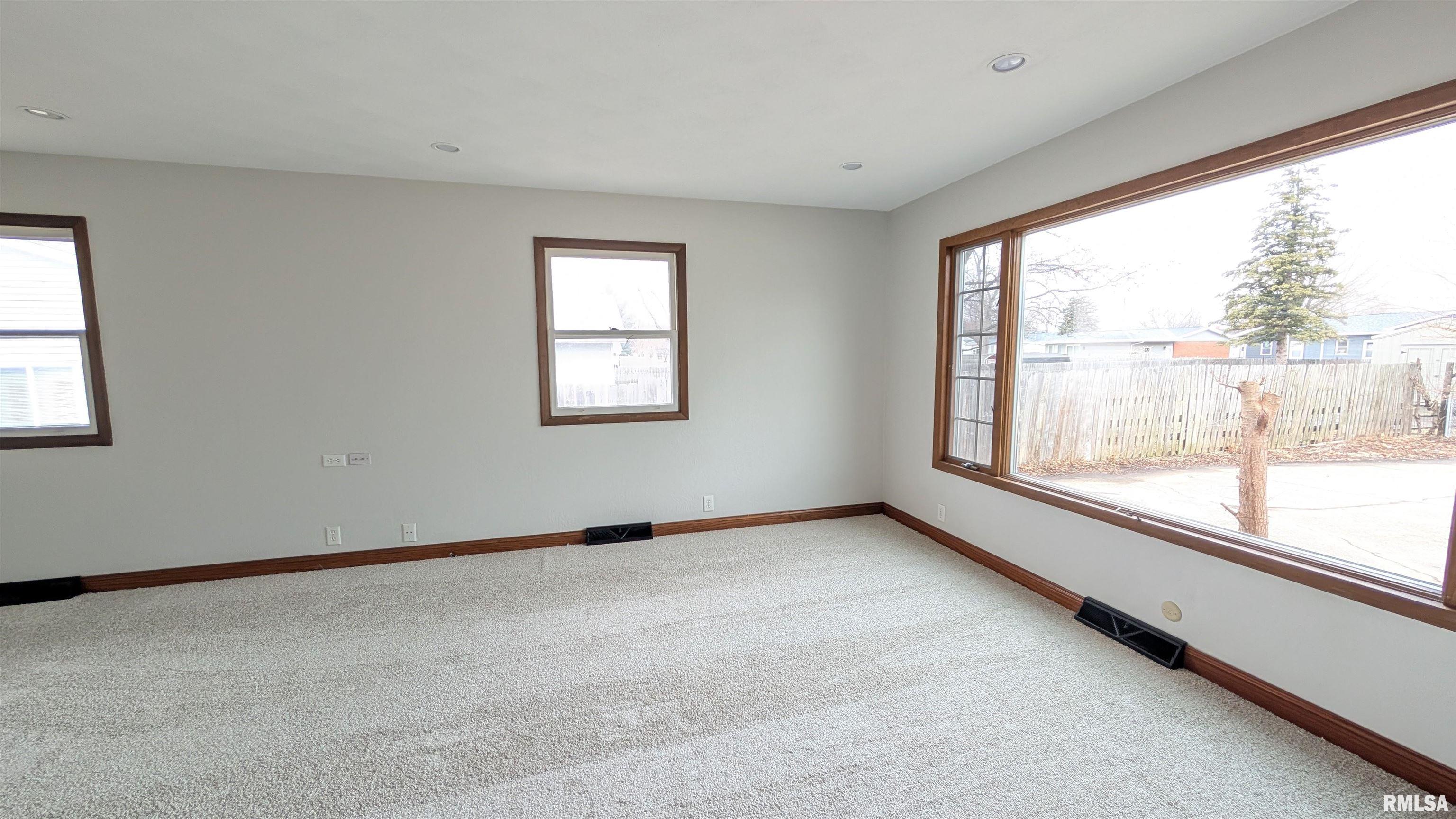 1267 East Locust Street Canton, IL 61520 - Photo 38 of 49