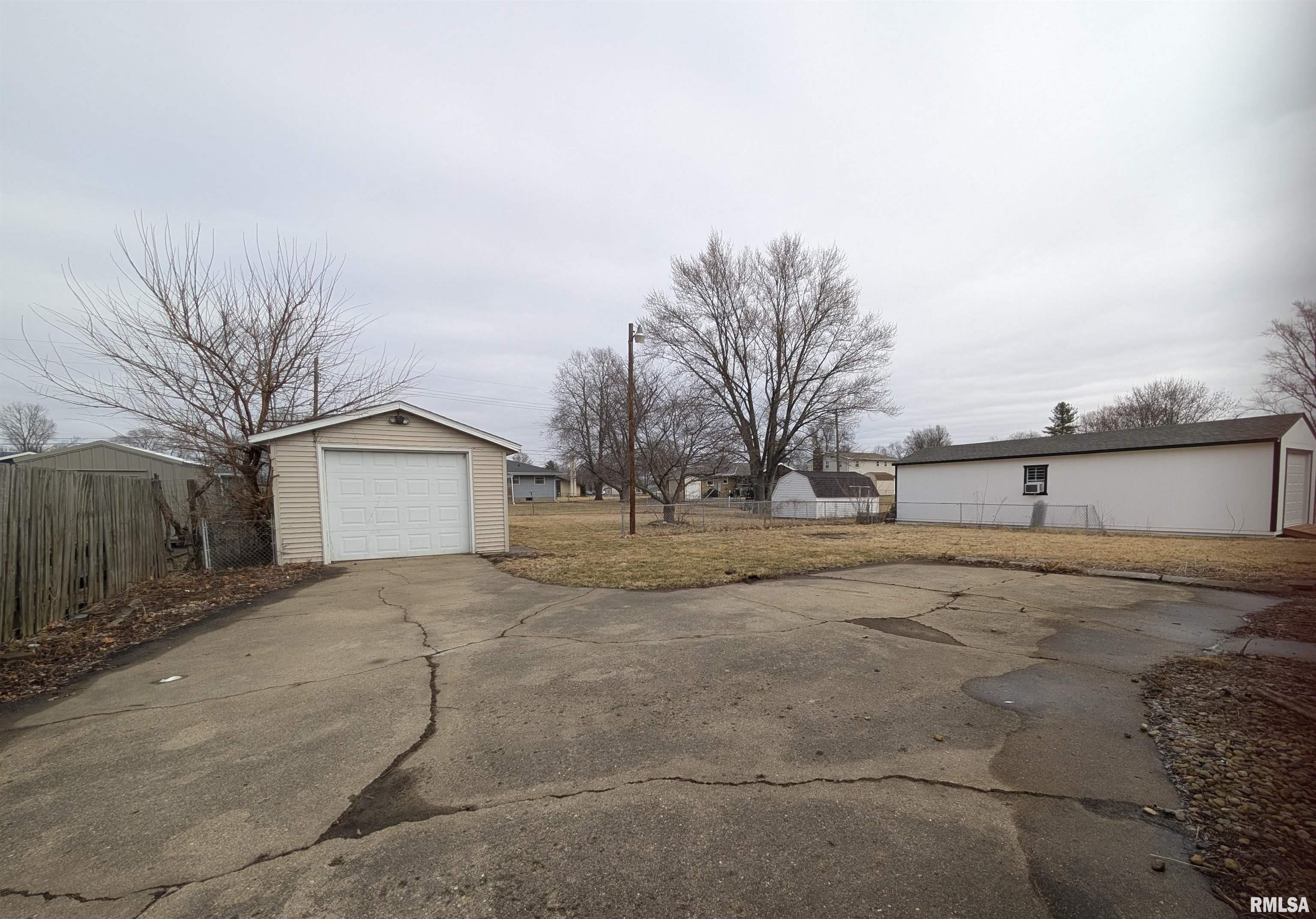 1267 East Locust Street Canton, IL 61520 - Photo 45 of 49