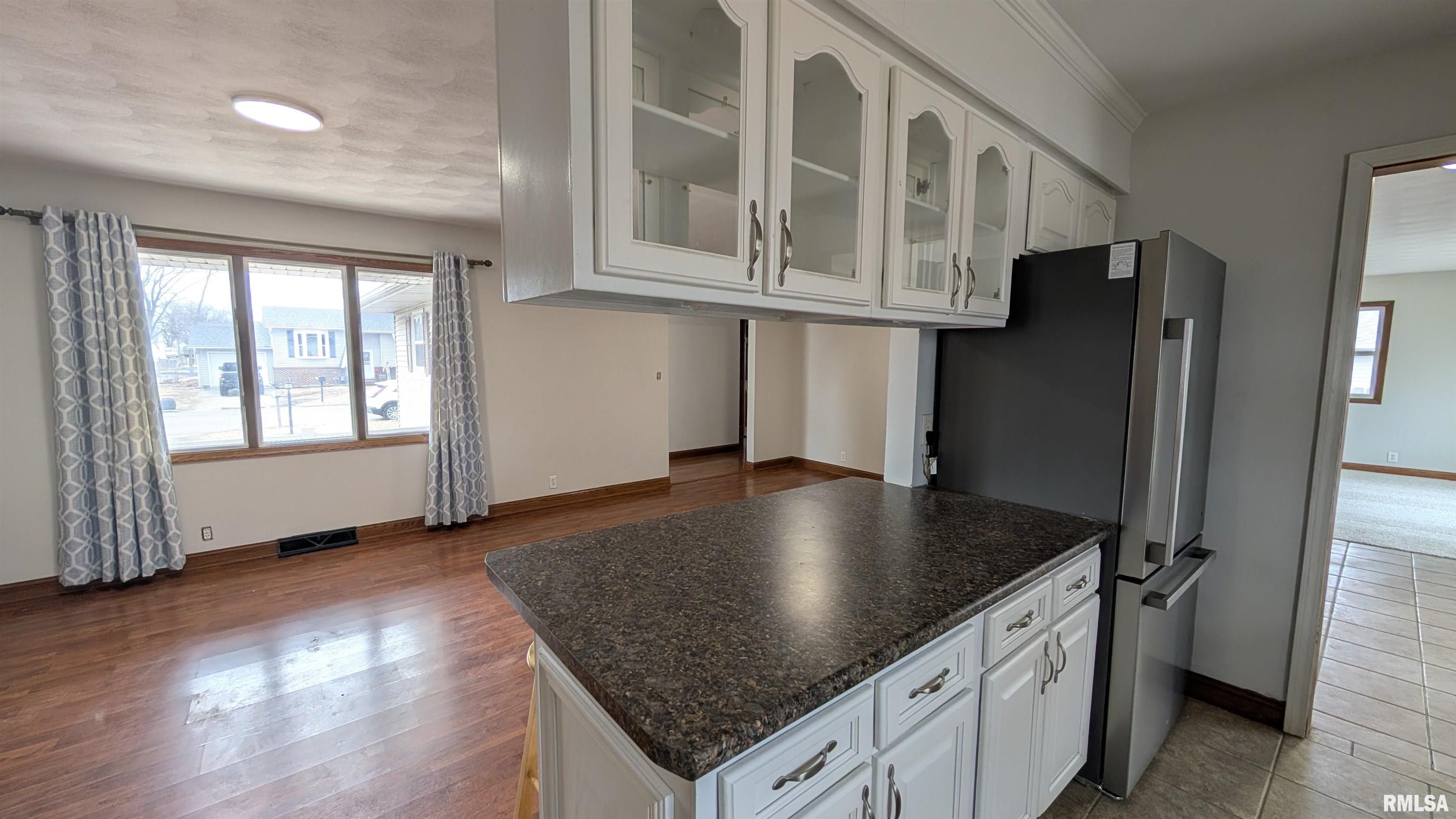 1267 East Locust Street Canton, IL 61520 - Photo 10 of 49