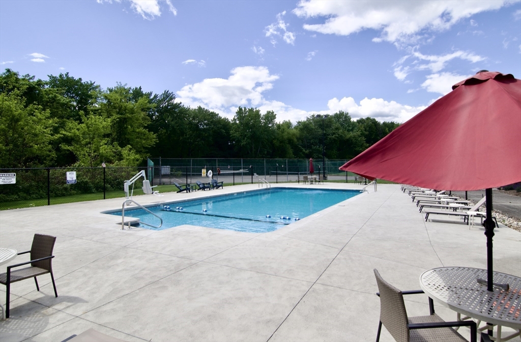 264 Nassau Drive, Unit 264 Springfield, MA 01129 - Photo 2 of 26
