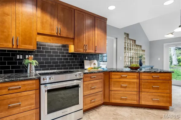 $849,900 | 1033 Huthmaker Road, Kirkwood, MO 63122