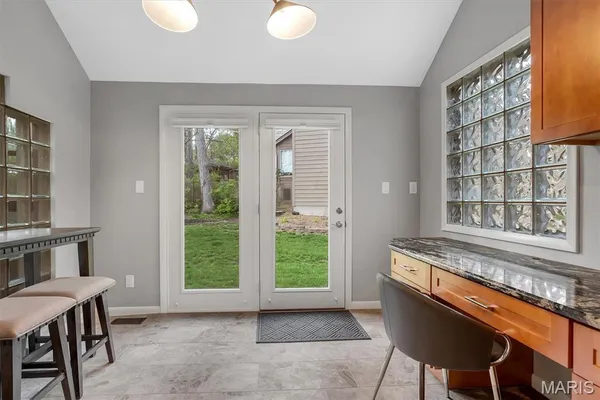 $849,900 | 1033 Huthmaker Road, Kirkwood, MO 63122