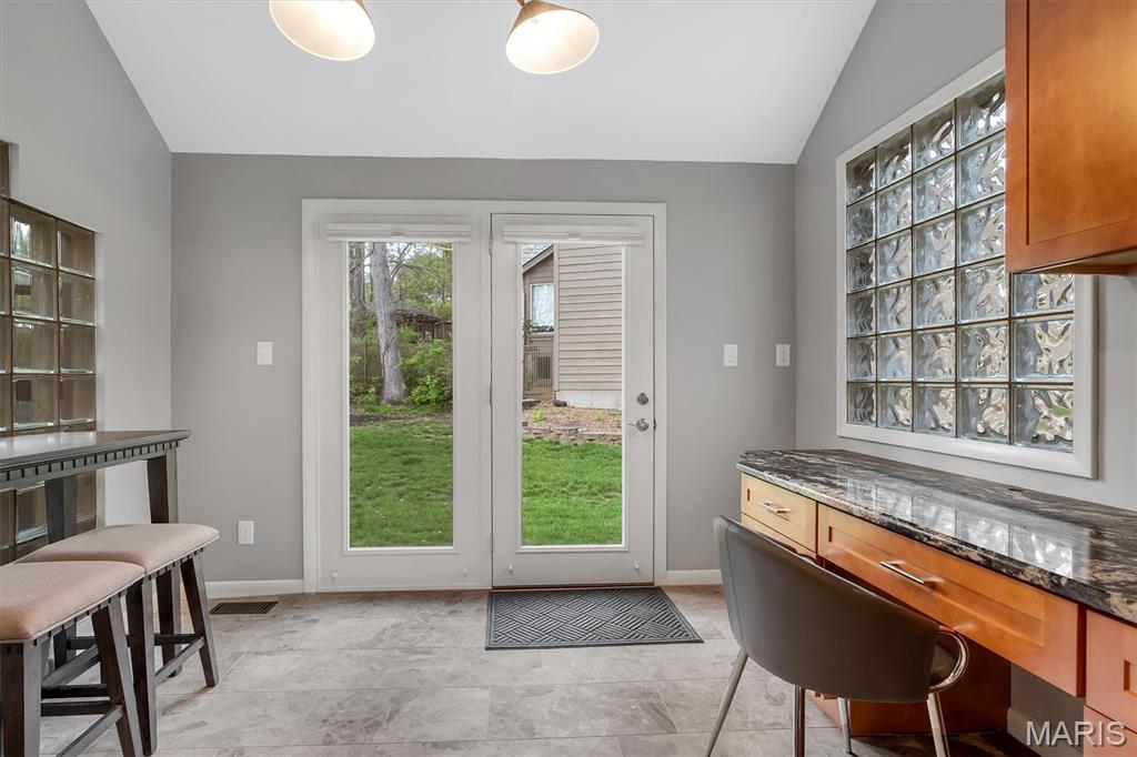 1033 Huthmaker Road Kirkwood, MO 63122 - Photo 22 of 55