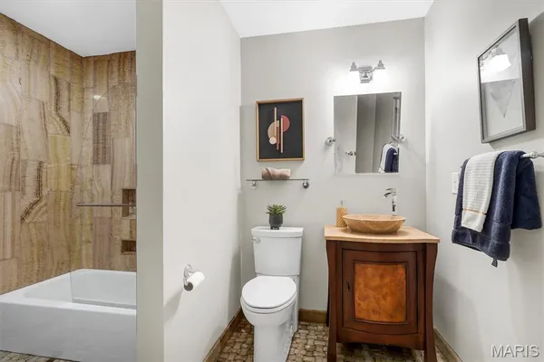 $849,900 | 1033 Huthmaker Road, Kirkwood, MO 63122
