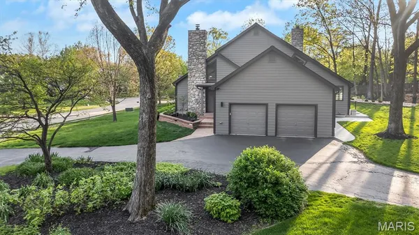 $849,900 | 1033 Huthmaker Road, Kirkwood, MO 63122