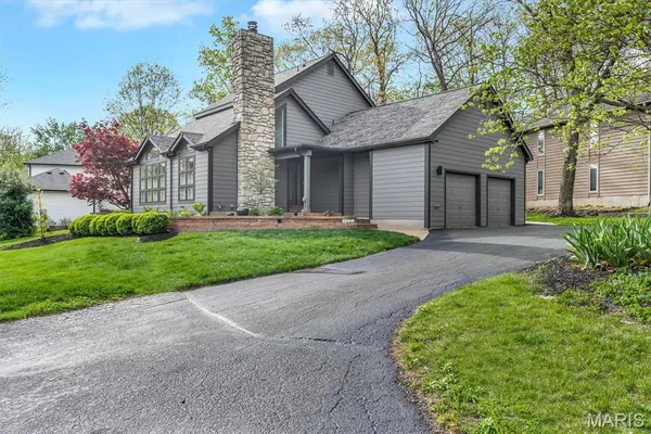 $849,900 | 1033 Huthmaker Road, Kirkwood, MO 63122