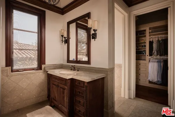 $49,950 | 614 North Palm Drive, Beverly Hills, CA 90210