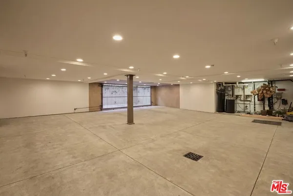 $49,950 | 614 North Palm Drive, Beverly Hills, CA 90210